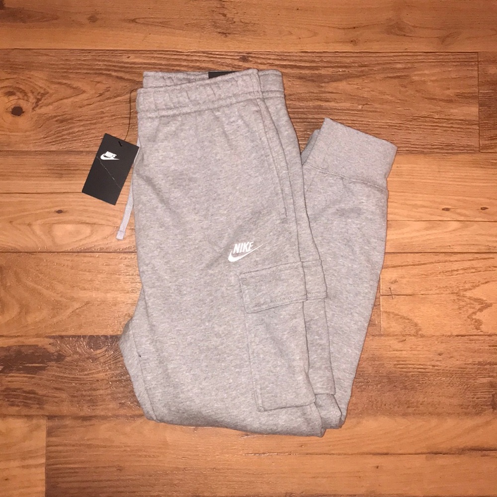 NWT NIKE CARGO SWEATPANTS - Picture 1 of 7